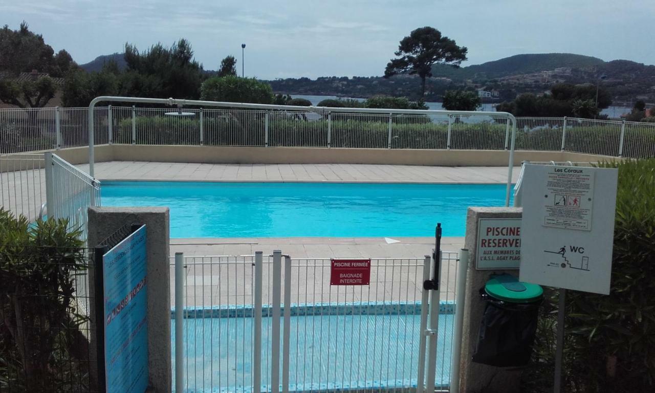 Appartement Vue Mer Piscines Parking Les Coraux Agay Plage Saint-Raphaël Exteriér fotografie